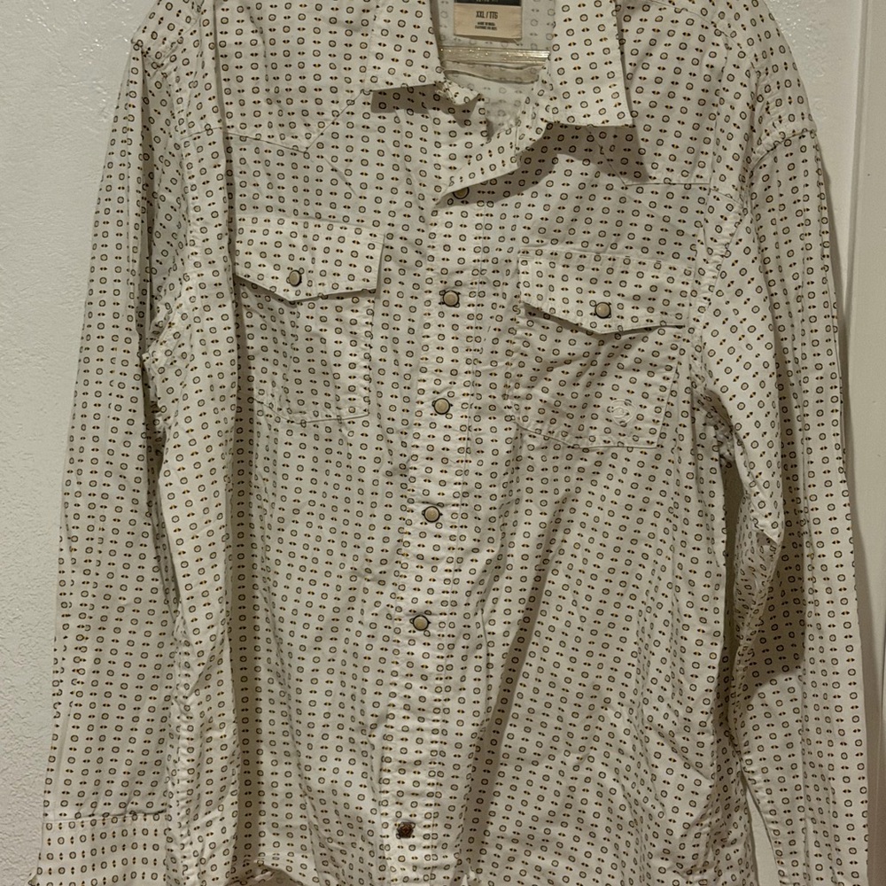 Ariat Cream and Black Retro Fit Shirt Label Detail